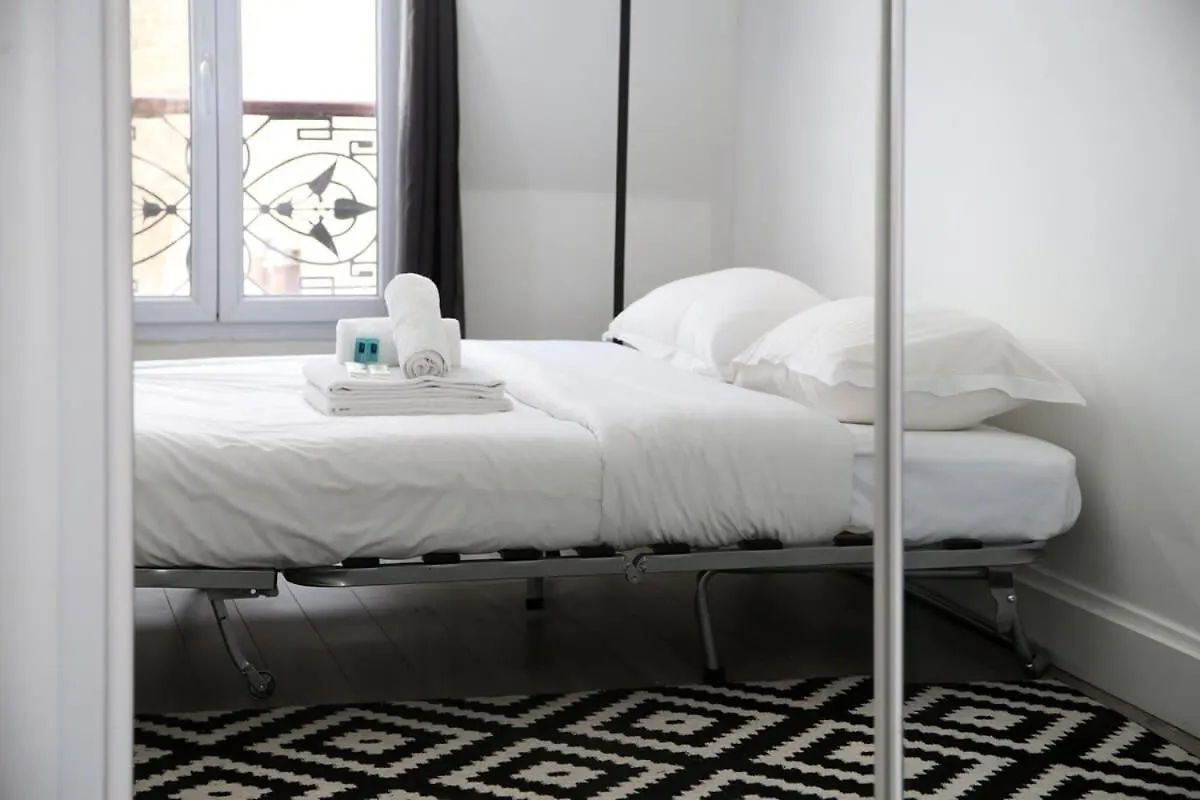 Studio Tout Equipe Proche Arc De Triomphe - 2P Apartment Paris