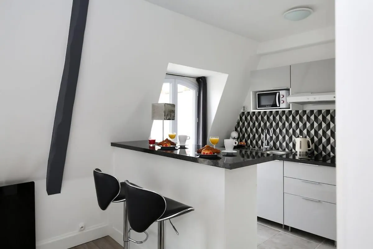 Studio Tout Equipe Proche Arc De Triomphe - 2P Apartment Paris 0*,  France