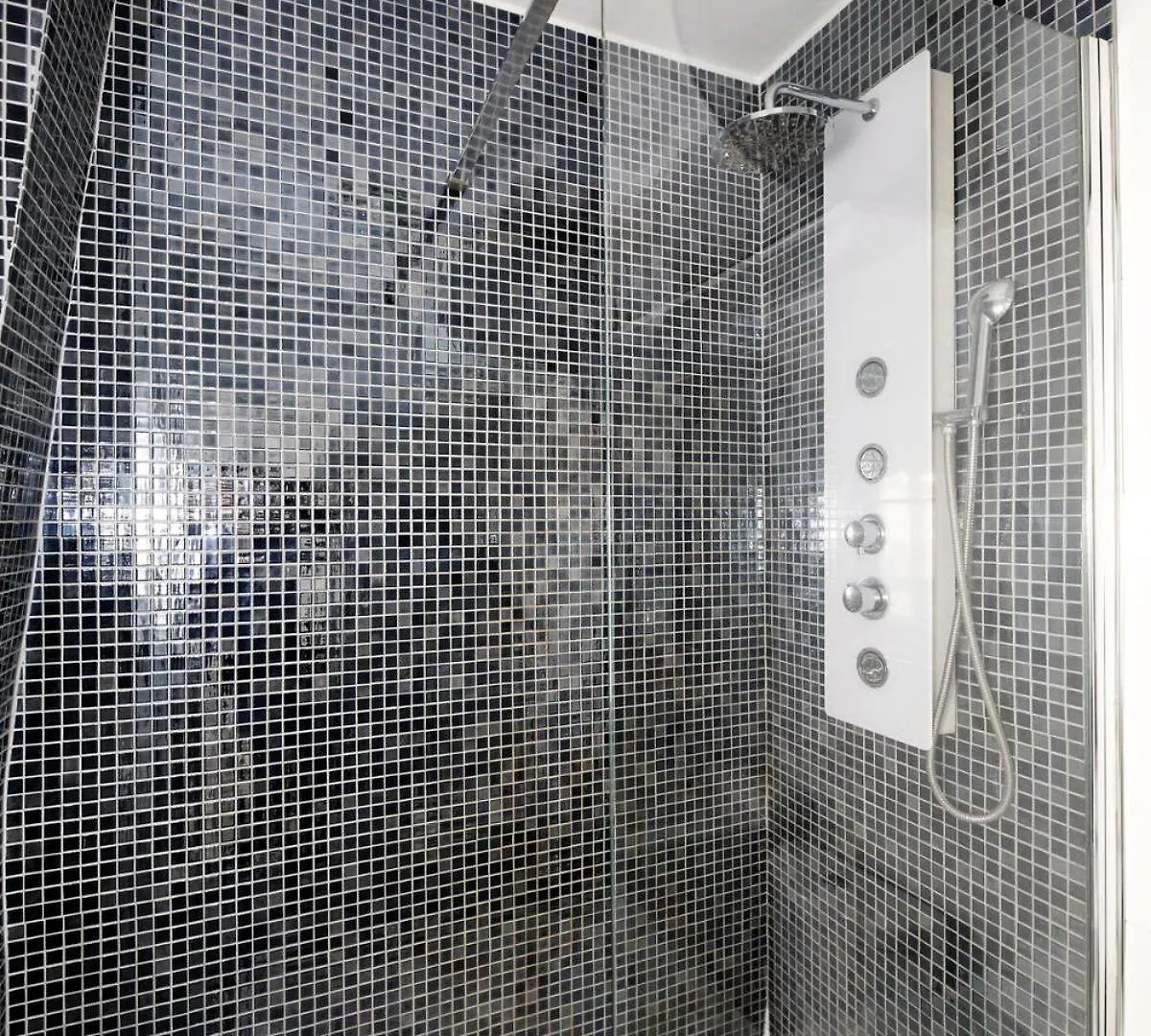 Studio Tout Equipe Proche Arc De Triomphe - 2P Apartment Paris